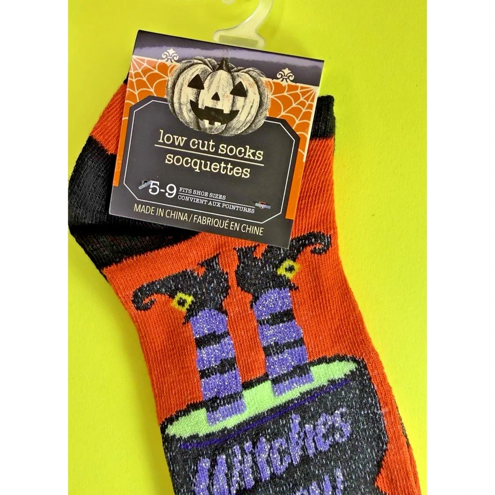 Halloween Low Cut Socks Socquettes Witches Brew Cauldron Orange Size 5-9 NWT
